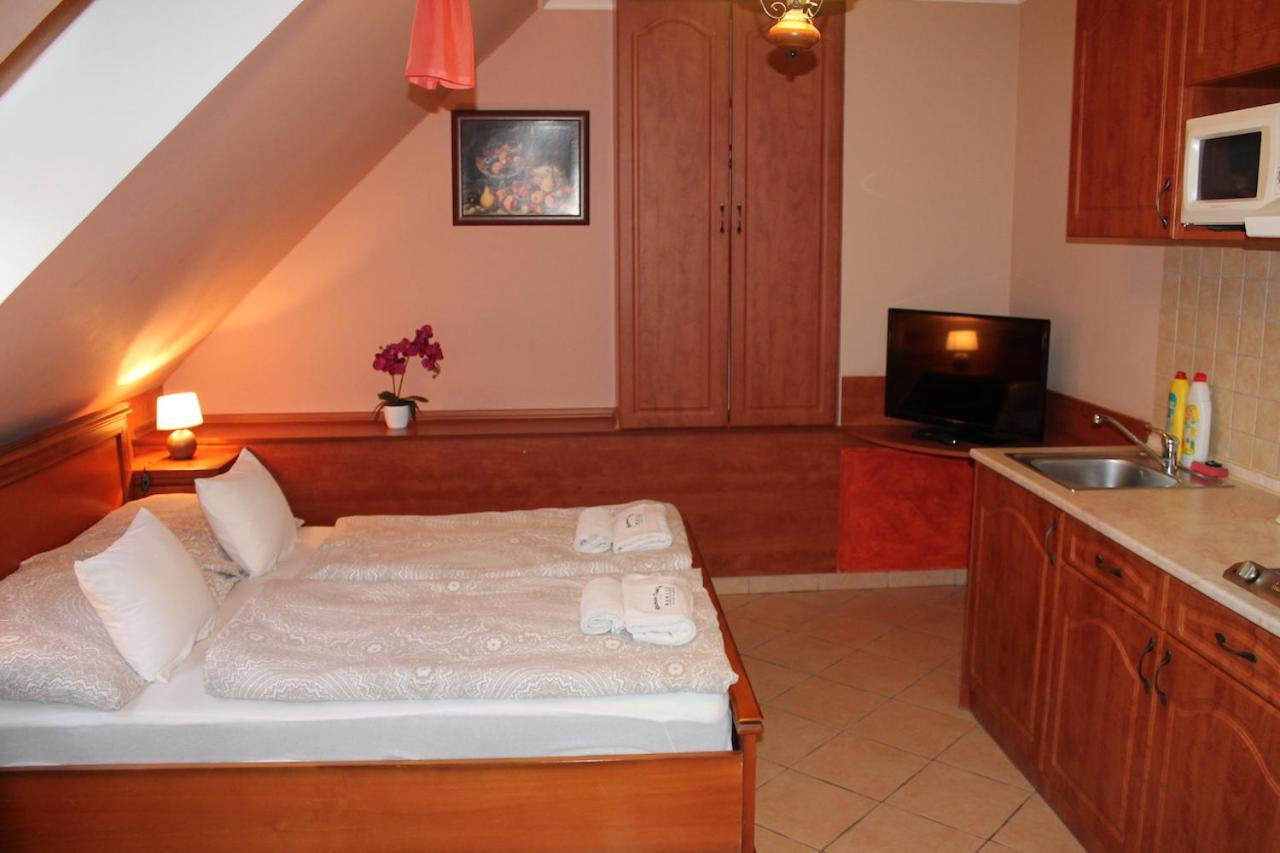 Rozmann Family Panzió&Apartmanhaz Sárvár Exterior foto