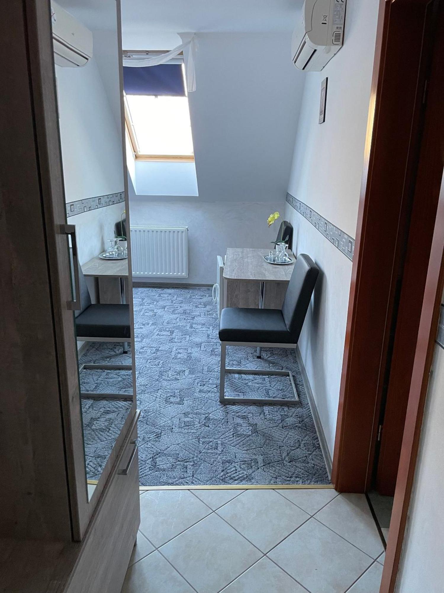 Rozmann Family Panzió&Apartmanhaz Sárvár Exterior foto